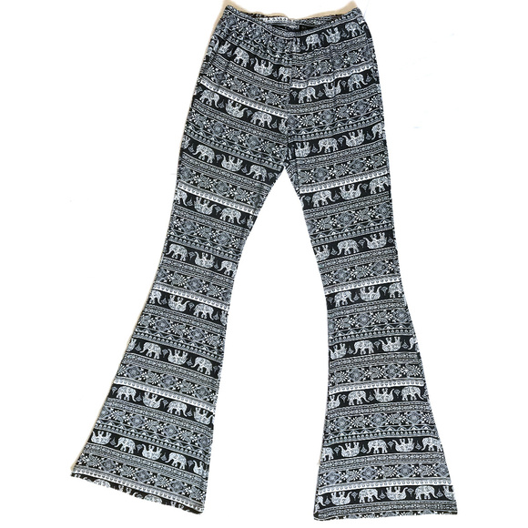 no boundaries flare yoga pants